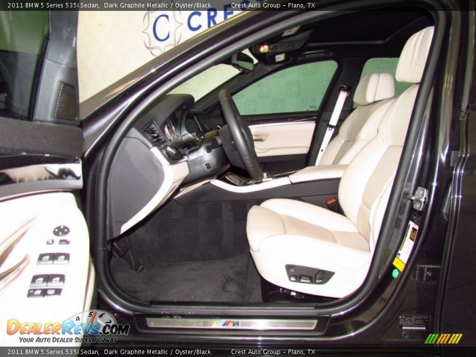 2011 BMW 5 Series 535i Sedan Dark Graphite Metallic / Oyster/Black Photo #9