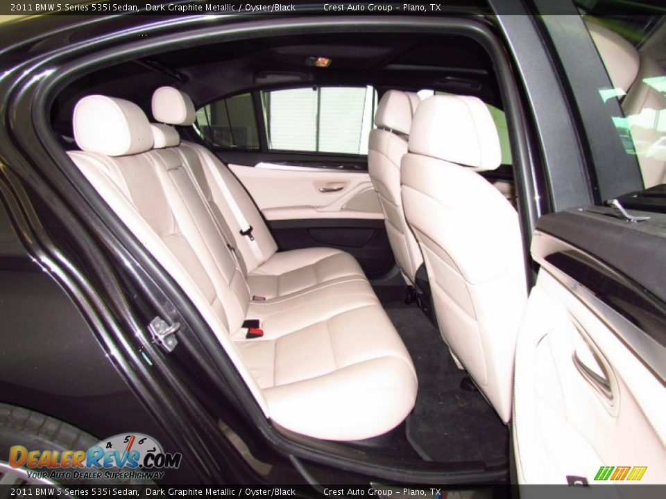 2011 BMW 5 Series 535i Sedan Dark Graphite Metallic / Oyster/Black Photo #11