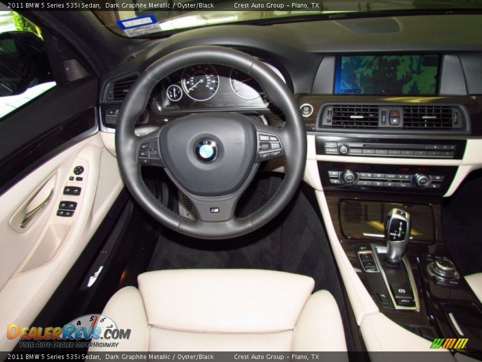 2011 BMW 5 Series 535i Sedan Dark Graphite Metallic / Oyster/Black Photo #15