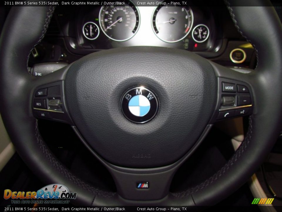 2011 BMW 5 Series 535i Sedan Dark Graphite Metallic / Oyster/Black Photo #16