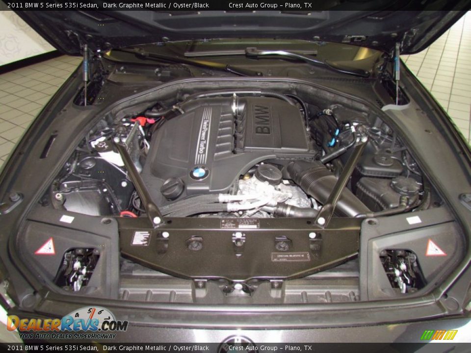 2011 BMW 5 Series 535i Sedan Dark Graphite Metallic / Oyster/Black Photo #23