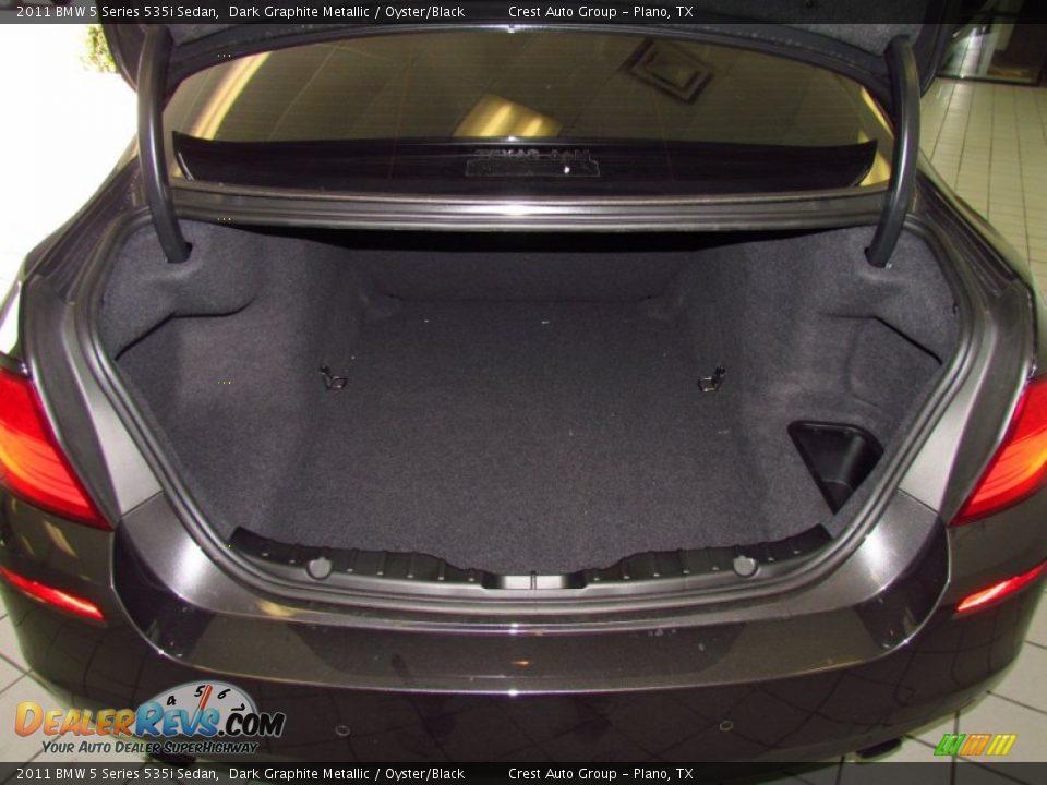 2011 BMW 5 Series 535i Sedan Dark Graphite Metallic / Oyster/Black Photo #24