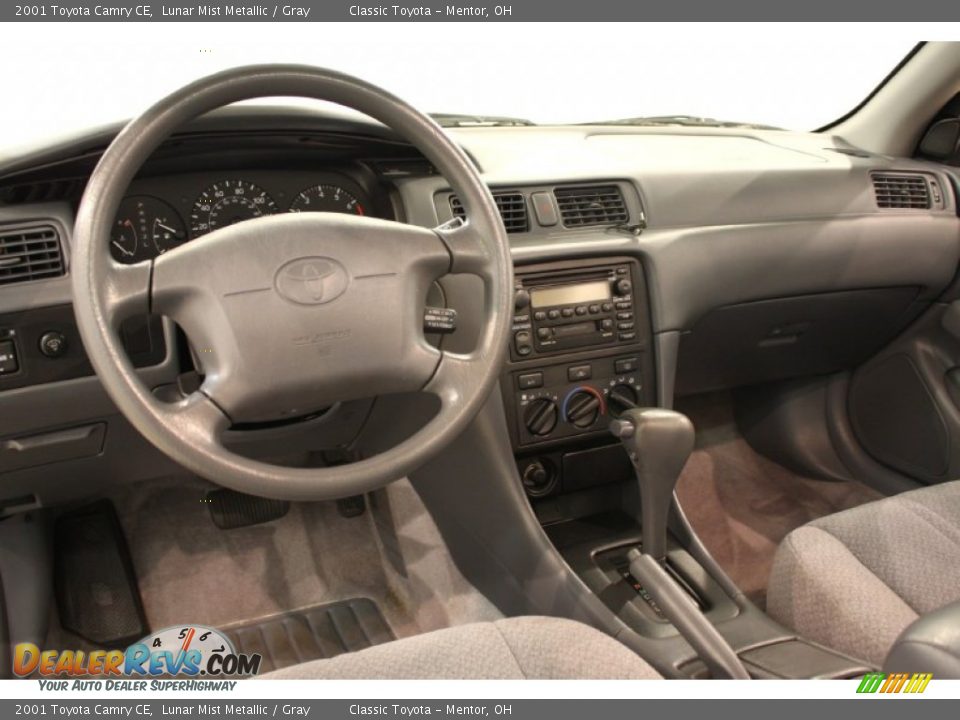 Dashboard of 2001 Toyota Camry CE Photo #11