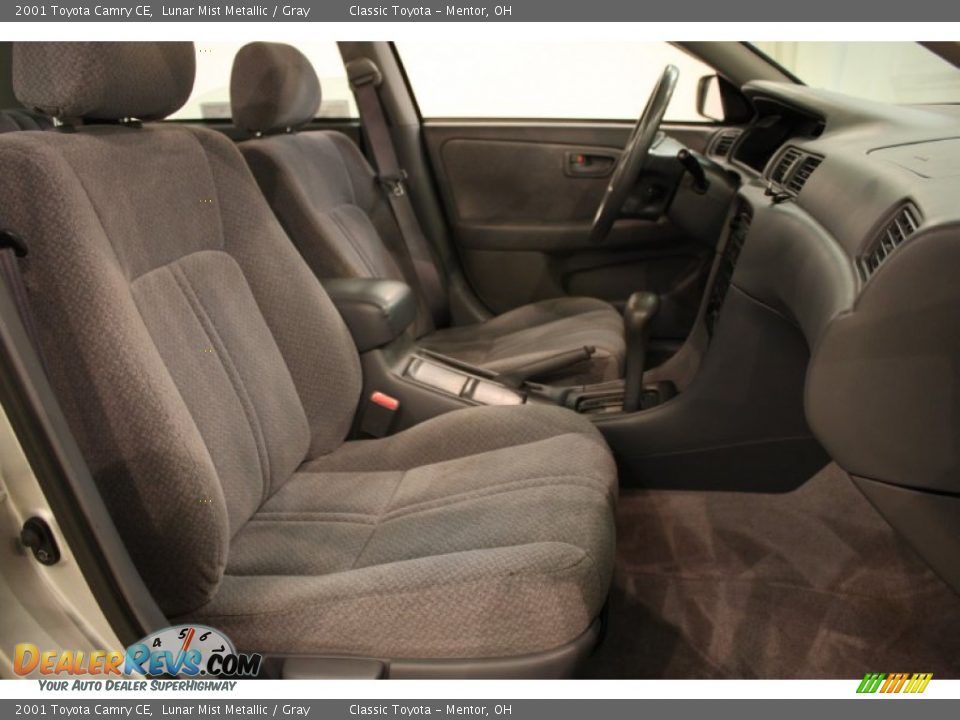 Gray Interior - 2001 Toyota Camry CE Photo #17