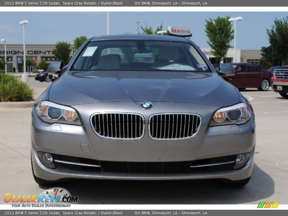 2011 BMW 5 Series 528i Sedan Space Gray Metallic / Oyster/Black Photo #2