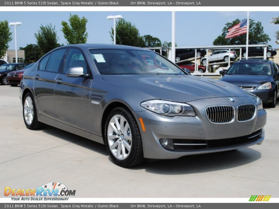 Space gray metallic bmw 5 series #4