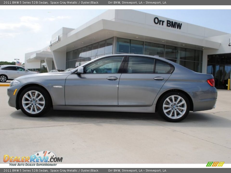 2011 BMW 5 Series 528i Sedan Space Gray Metallic / Oyster/Black Photo #8