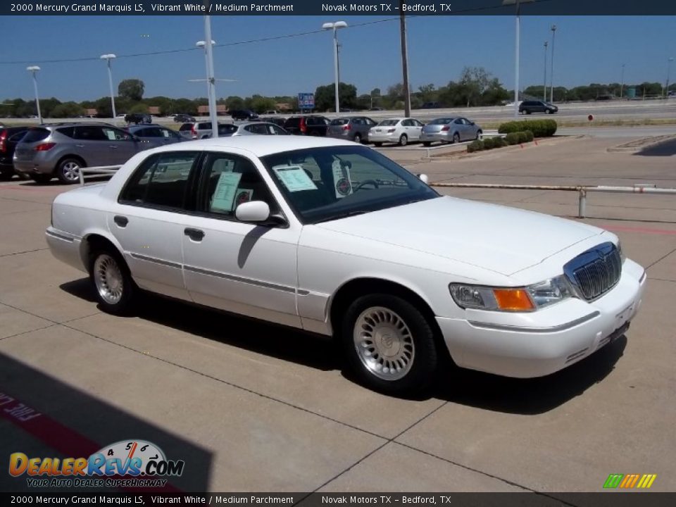 2000 Mercury Grand Marquis LS Vibrant White / Medium Parchment Photo #1
