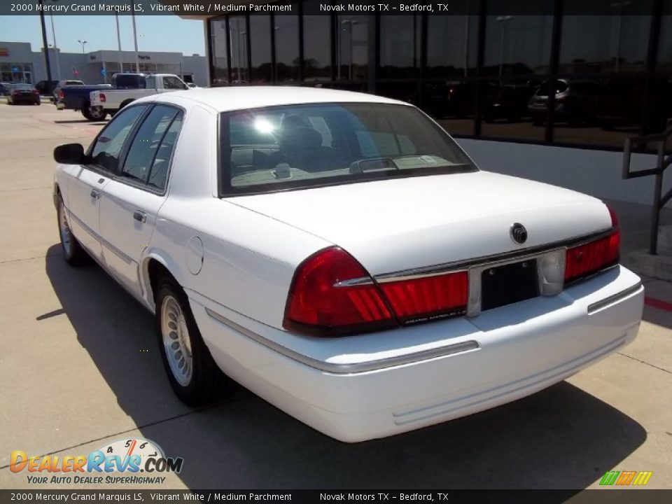 2000 Mercury Grand Marquis LS Vibrant White / Medium Parchment Photo #4
