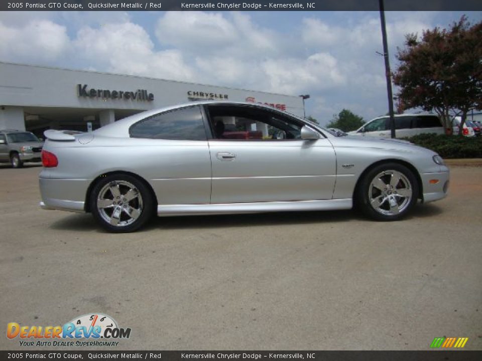 2005 Pontiac GTO Coupe Quicksilver Metallic / Red Photo #2