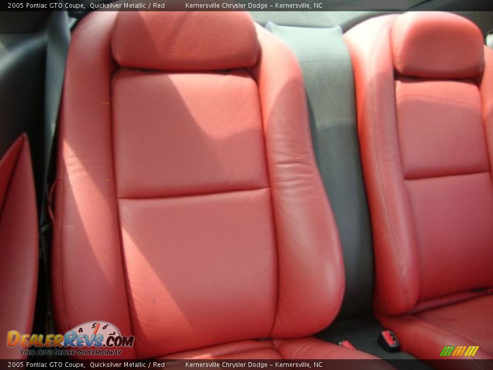 2005 Pontiac GTO Coupe Quicksilver Metallic / Red Photo #14