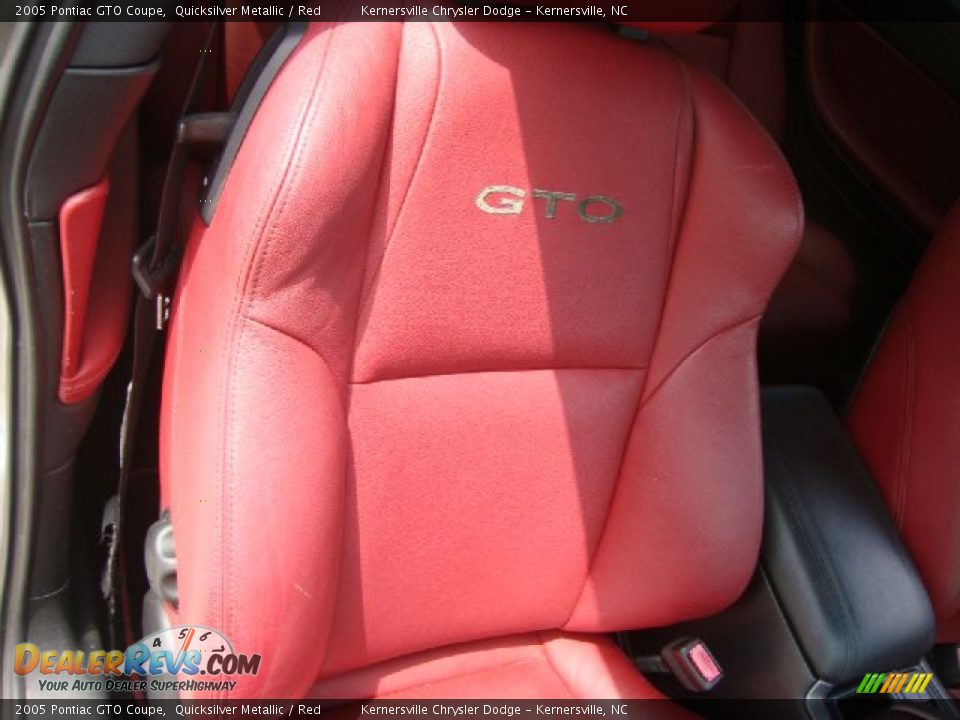2005 Pontiac GTO Coupe Quicksilver Metallic / Red Photo #16