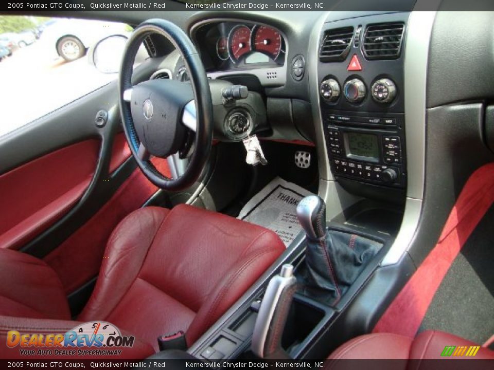 2005 Pontiac GTO Coupe Quicksilver Metallic / Red Photo #27