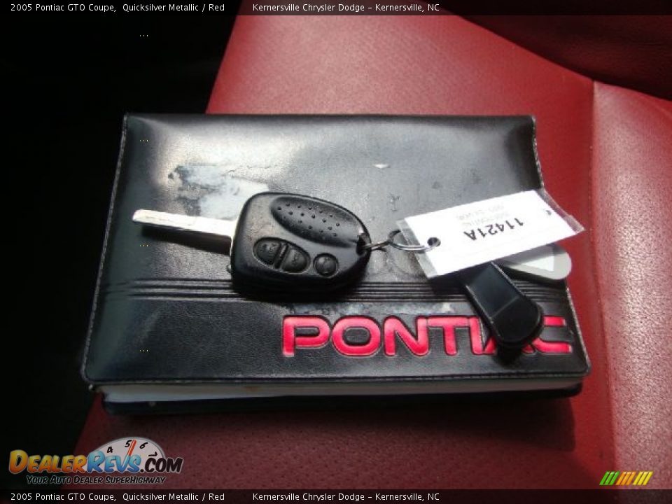 2005 Pontiac GTO Coupe Quicksilver Metallic / Red Photo #35