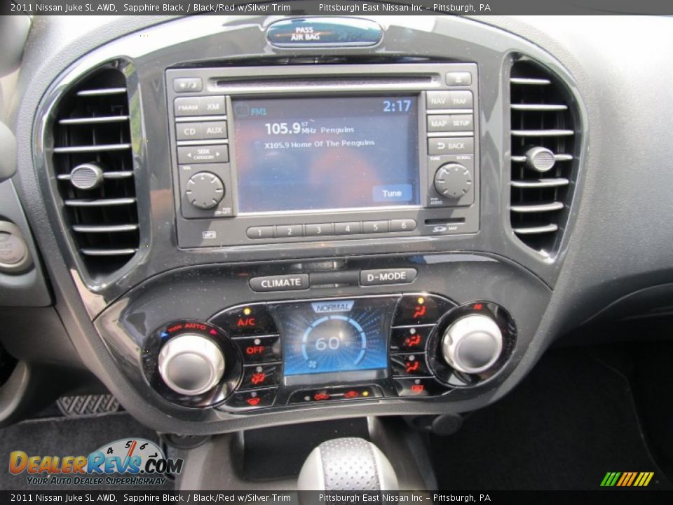 Controls of 2011 Nissan Juke SL AWD Photo #10