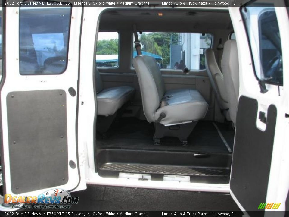 2002 Ford E Series Van E350 XLT 15 Passenger Oxford White / Medium Graphite Photo #14