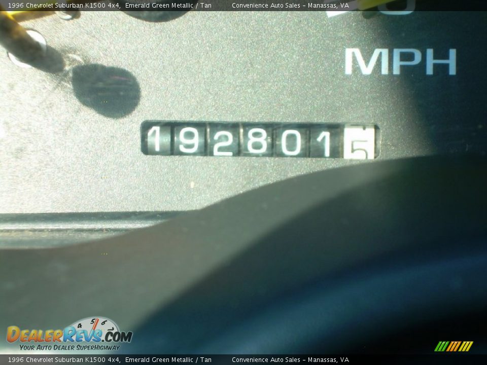 1996 Chevrolet Suburban K1500 4x4 Emerald Green Metallic / Tan Photo #10