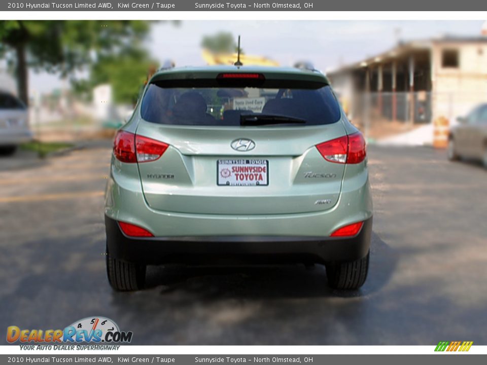 2010 Hyundai Tucson Limited AWD Kiwi Green / Taupe Photo #4