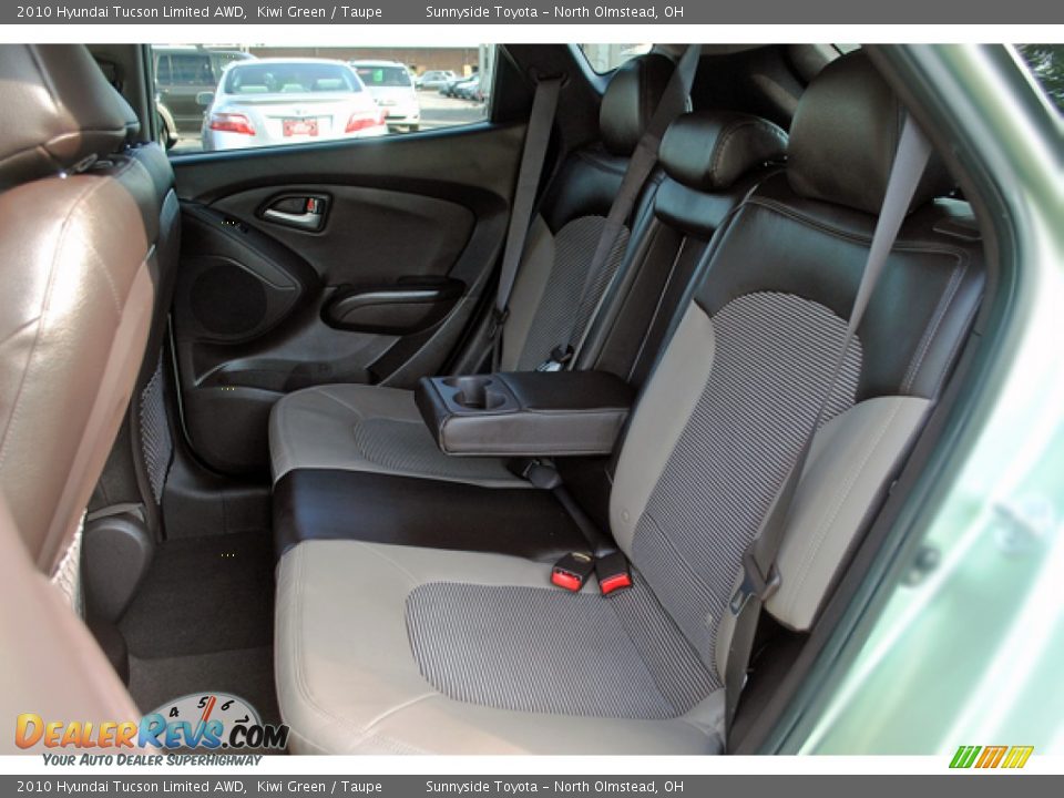 Taupe Interior - 2010 Hyundai Tucson Limited AWD Photo #17