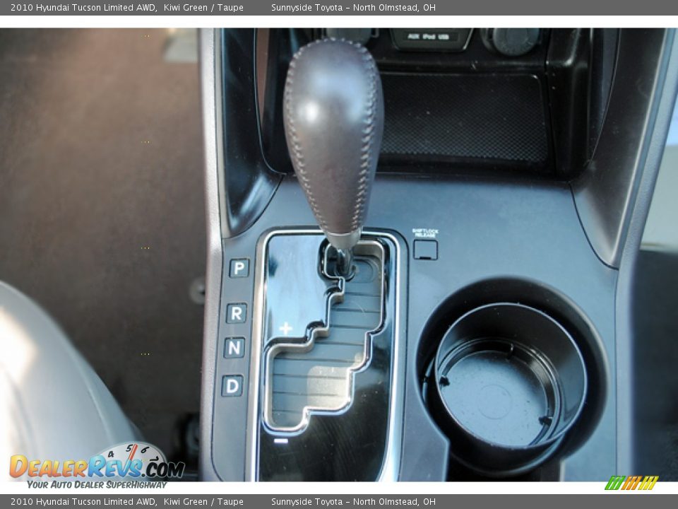 2010 Hyundai Tucson Limited AWD Shifter Photo #18