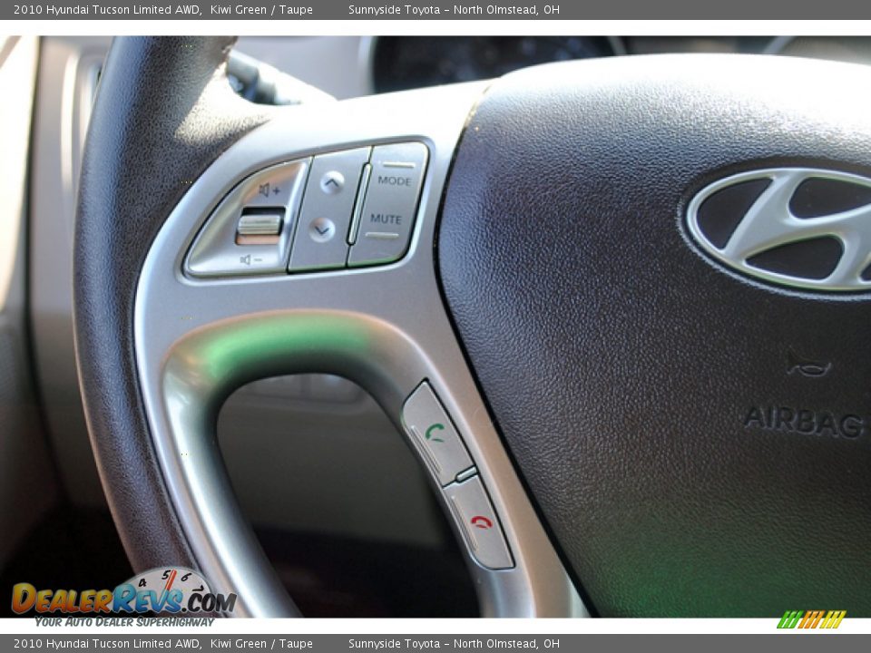 2010 Hyundai Tucson Limited AWD Kiwi Green / Taupe Photo #21