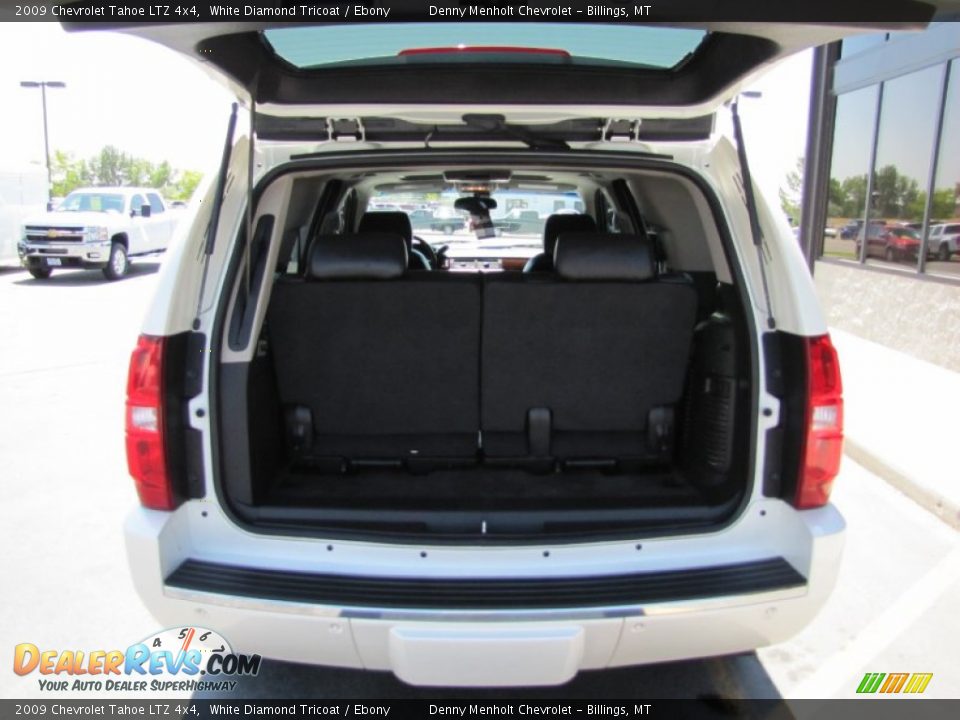 2009 Chevrolet Tahoe LTZ 4x4 White Diamond Tricoat / Ebony Photo #32