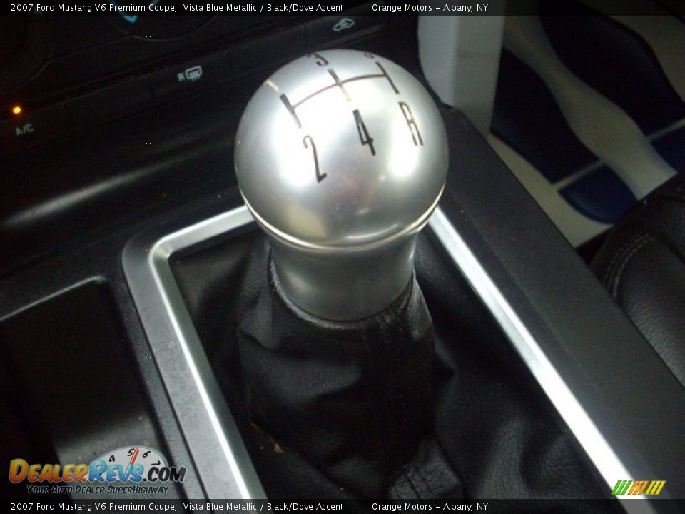 2007 Ford Mustang V6 Premium Coupe Shifter Photo #18