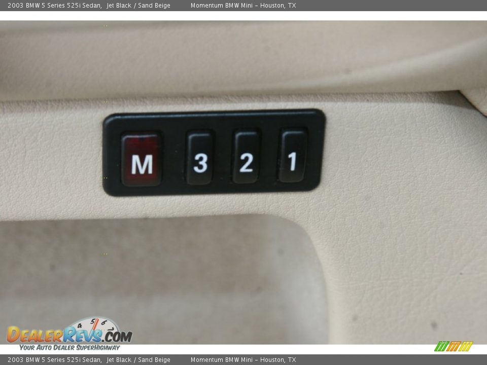 2003 BMW 5 Series 525i Sedan Jet Black / Sand Beige Photo #19