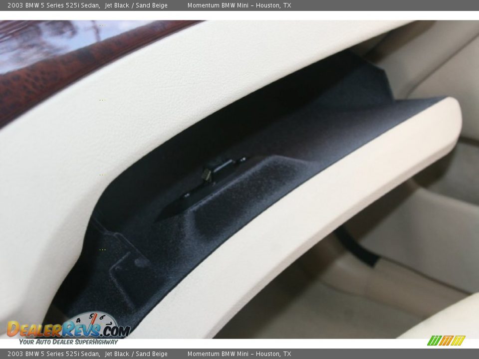2003 BMW 5 Series 525i Sedan Jet Black / Sand Beige Photo #20
