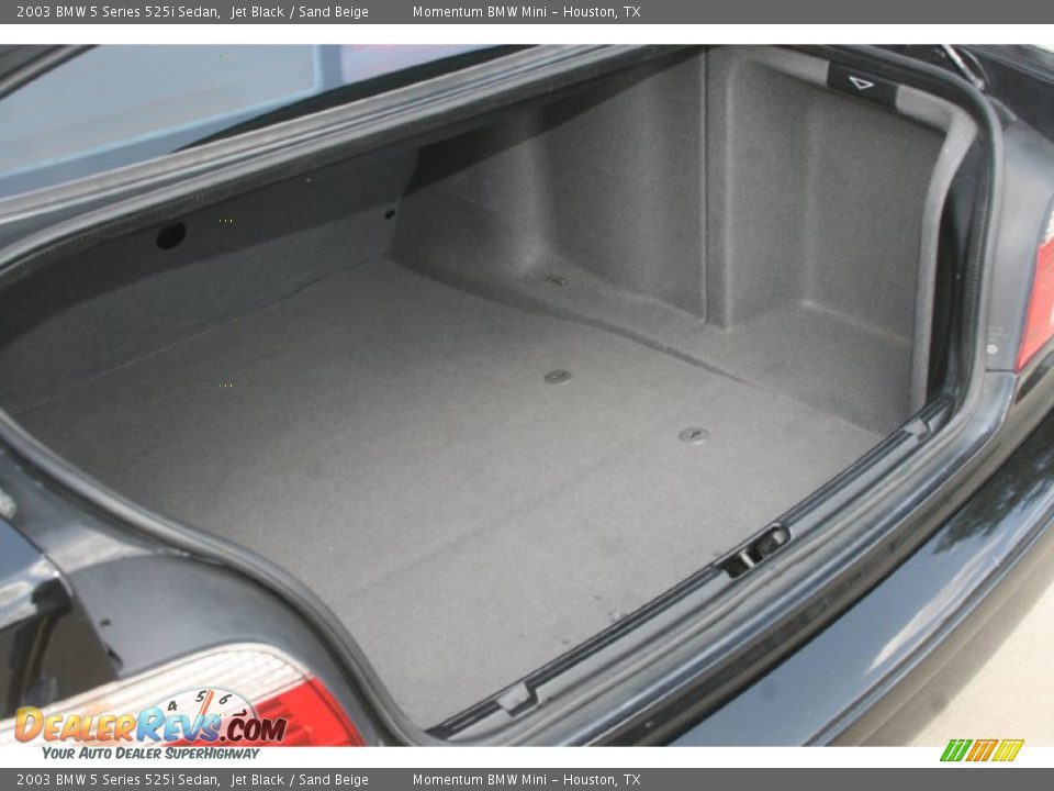 2003 BMW 5 Series 525i Sedan Jet Black / Sand Beige Photo #32