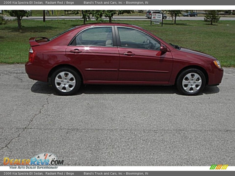 2006 Kia Spectra EX Sedan Radiant Red / Beige Photo #2