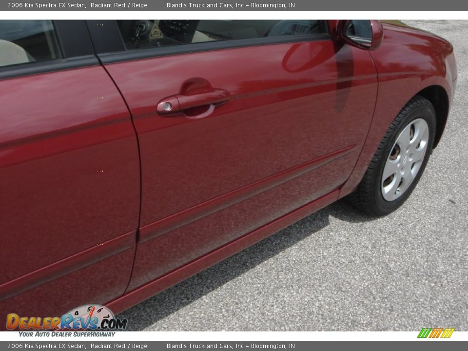 2006 Kia Spectra EX Sedan Radiant Red / Beige Photo #6