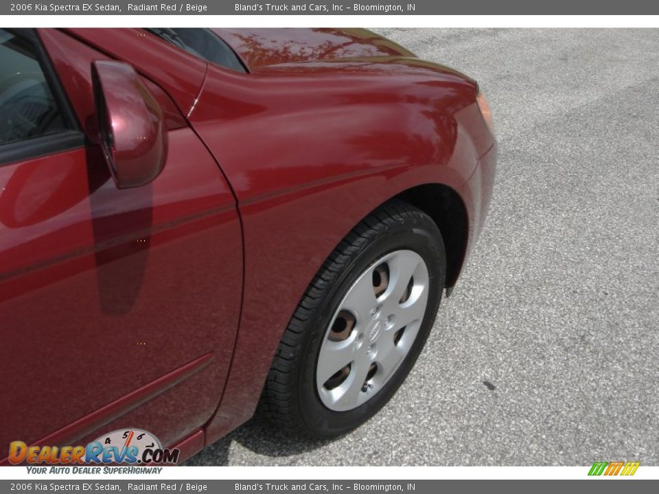 2006 Kia Spectra EX Sedan Radiant Red / Beige Photo #7