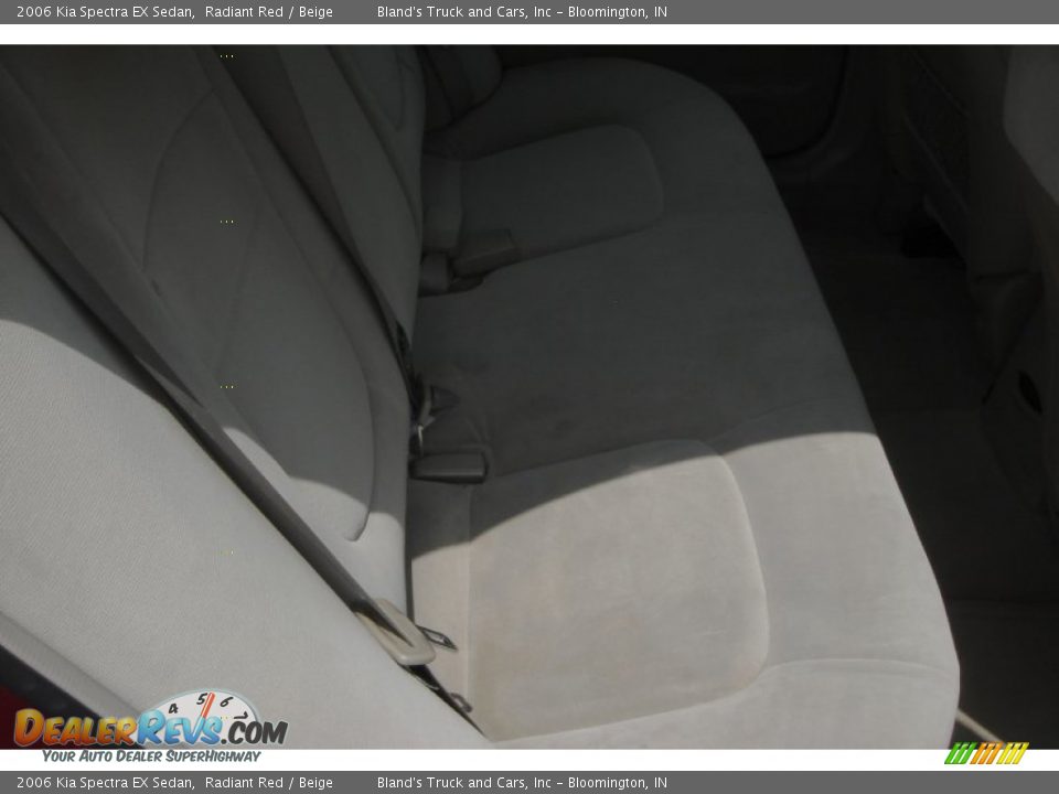 2006 Kia Spectra EX Sedan Radiant Red / Beige Photo #10