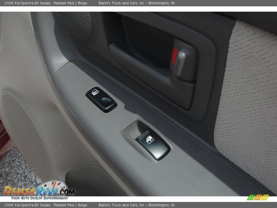 2006 Kia Spectra EX Sedan Radiant Red / Beige Photo #14