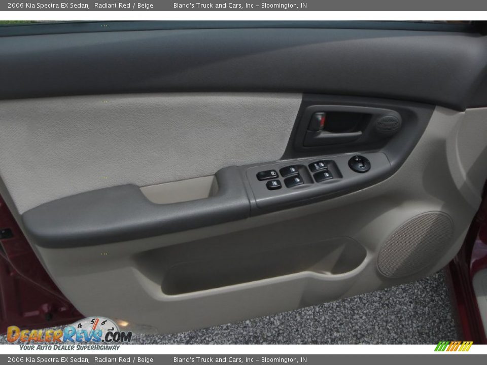 2006 Kia Spectra EX Sedan Radiant Red / Beige Photo #21