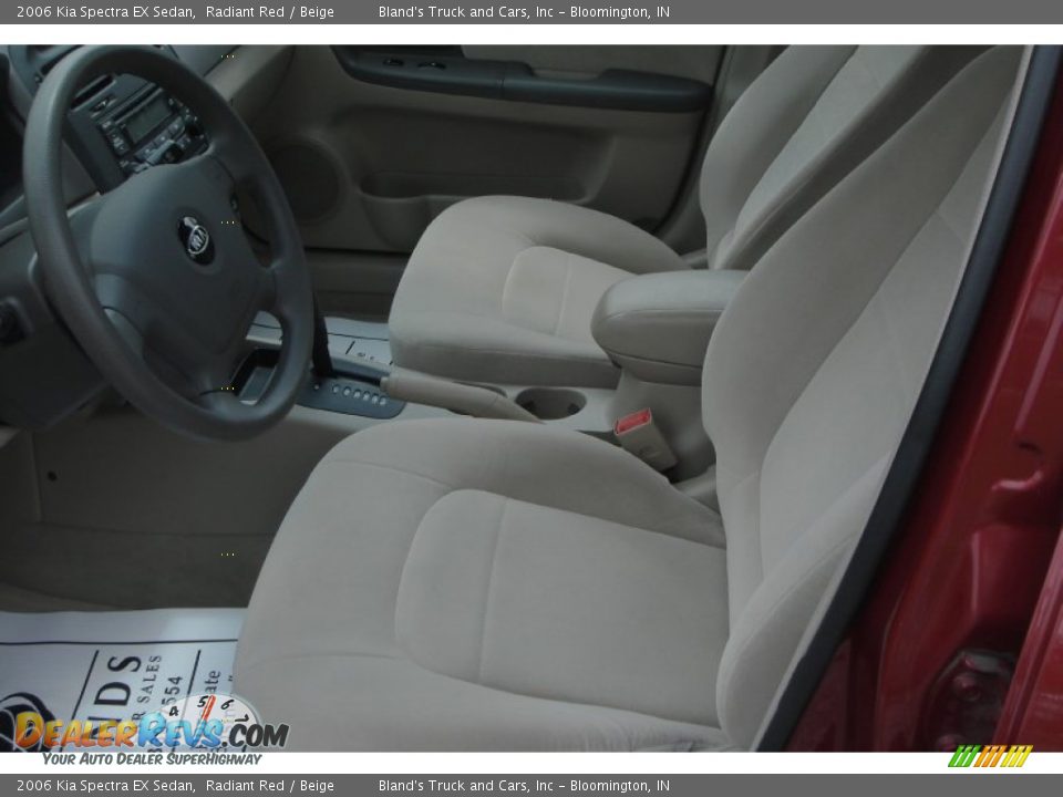 2006 Kia Spectra EX Sedan Radiant Red / Beige Photo #24
