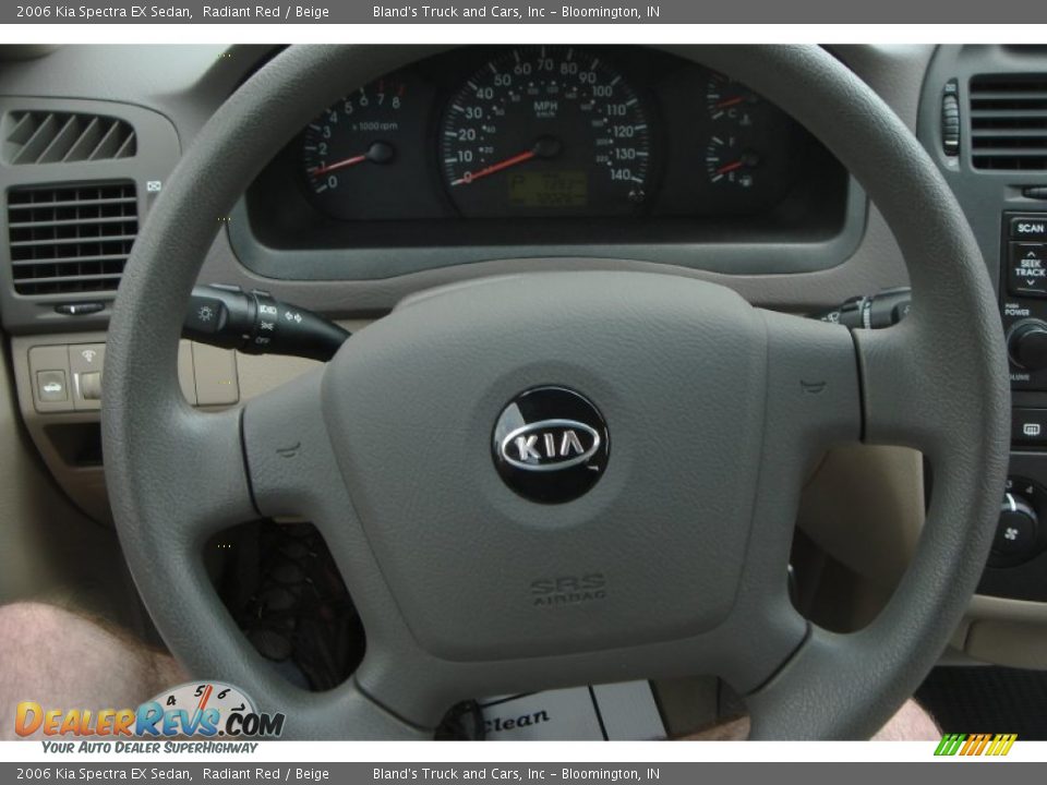 2006 Kia Spectra EX Sedan Radiant Red / Beige Photo #26