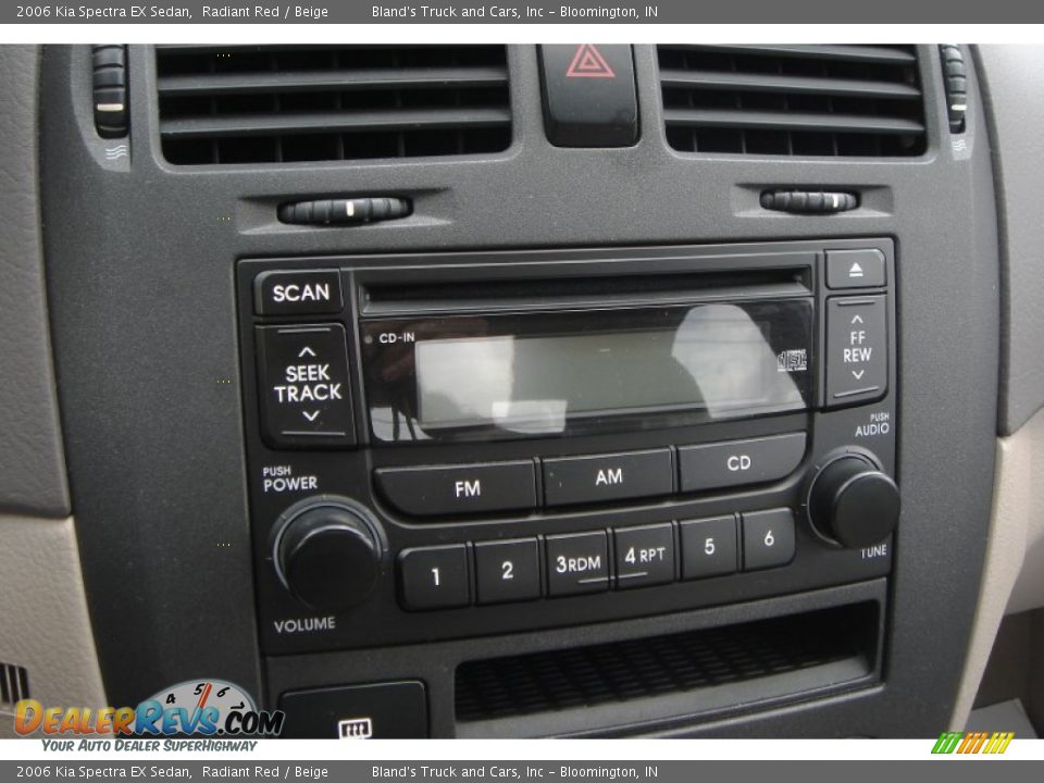 2006 Kia Spectra EX Sedan Radiant Red / Beige Photo #28