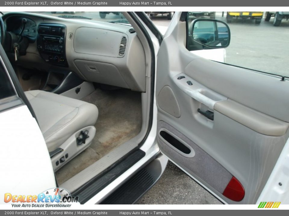 2000 Ford Explorer XLT Oxford White / Medium Graphite Photo #13
