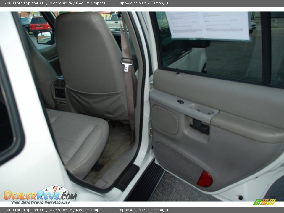 2000 Ford Explorer XLT Oxford White / Medium Graphite Photo #17