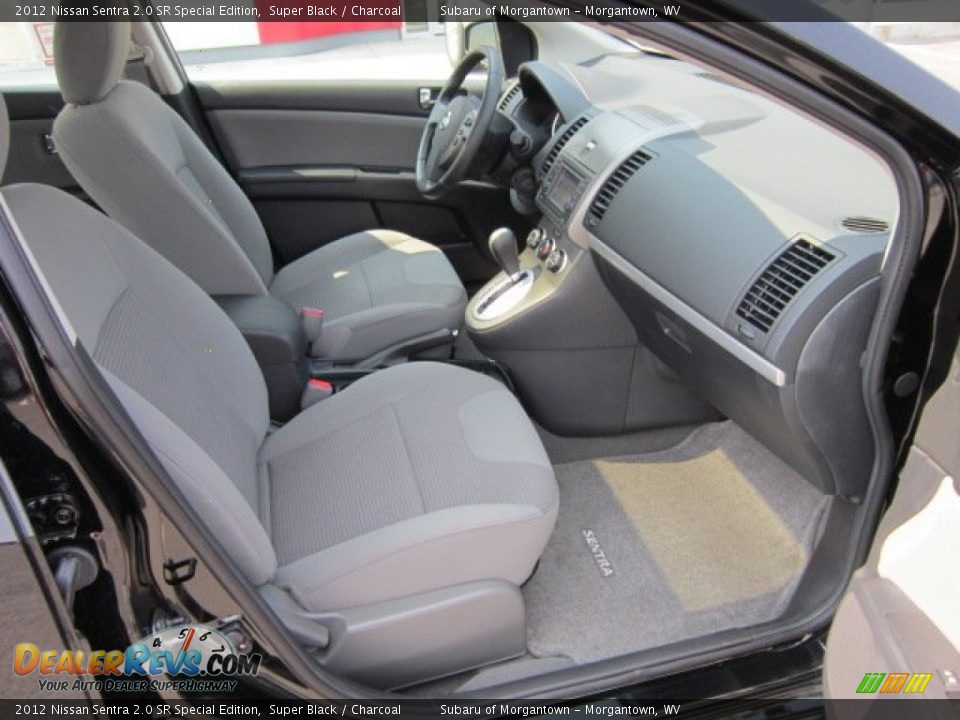 2012 Nissan Sentra 2.0 SR Special Edition Super Black / Charcoal Photo #19