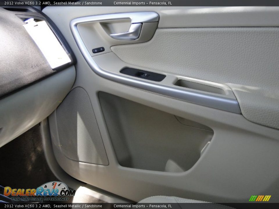 Door Panel of 2012 Volvo XC60 3.2 AWD Photo #15