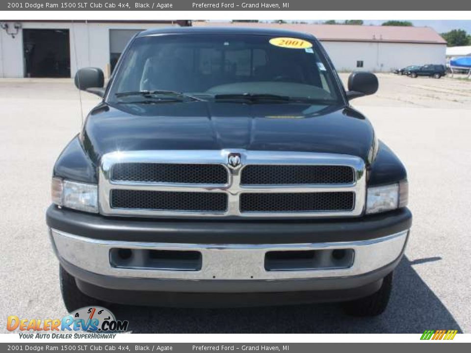 2001 Dodge Ram 1500 SLT Club Cab 4x4 Black / Agate Photo #2