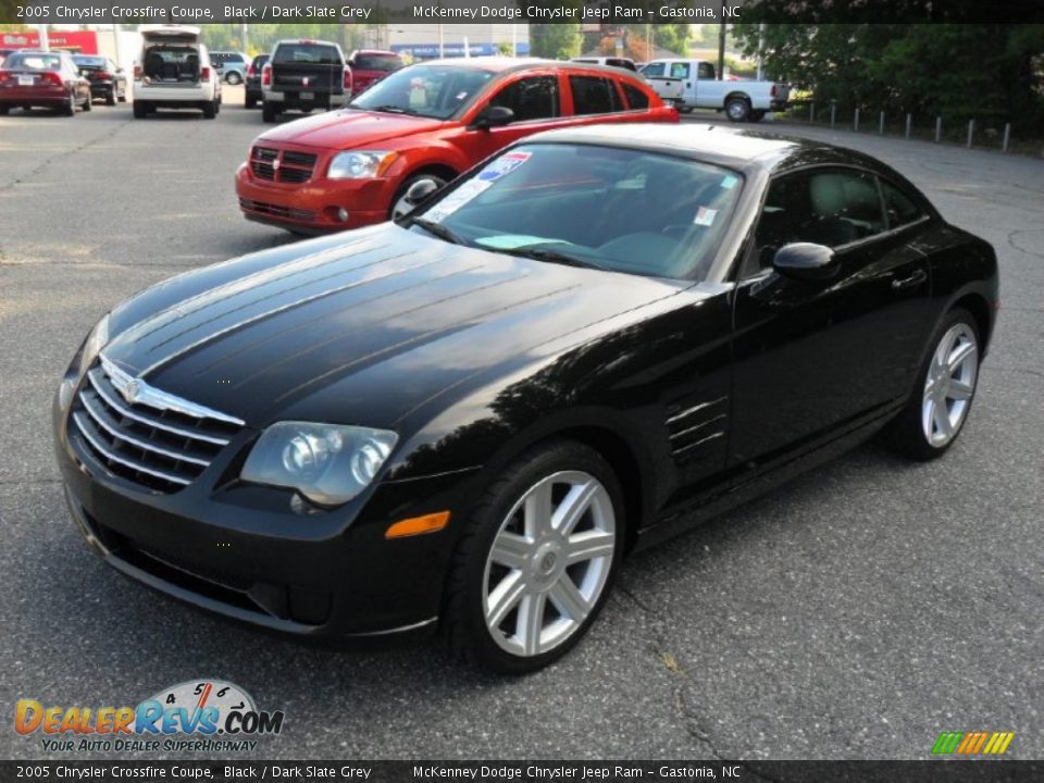 Front 3/4 View of 2005 Chrysler Crossfire Coupe Photo #1