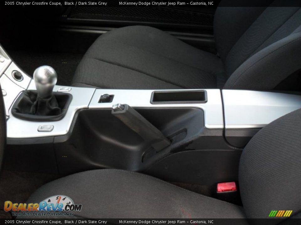 2005 Chrysler Crossfire Coupe Shifter Photo #9