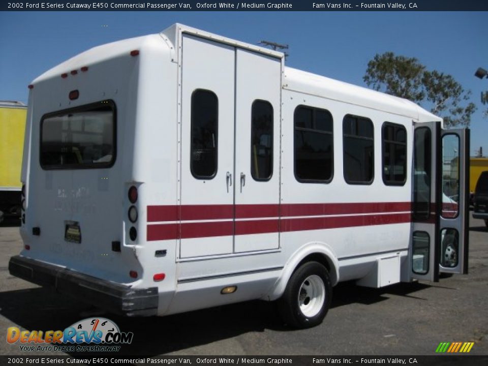 Oxford White 2002 Ford E Series Cutaway E450 Commercial Passenger Van Photo #5
