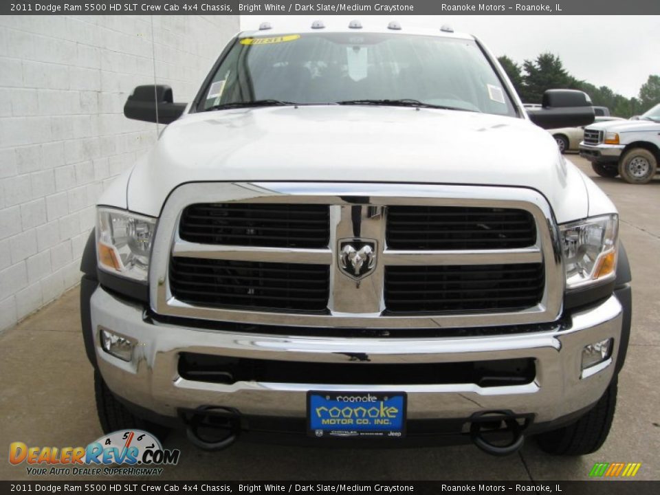 2011 Dodge Ram 5500 HD SLT Crew Cab 4x4 Chassis Bright White / Dark Slate/Medium Graystone Photo #2