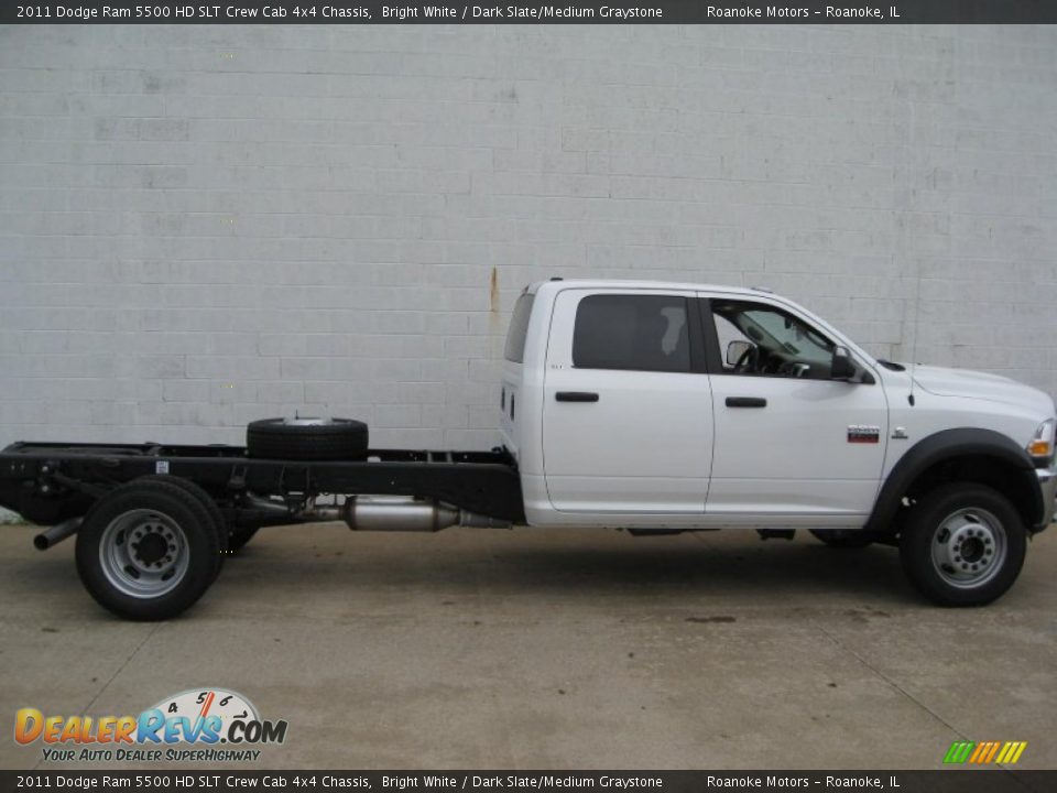 2011 Dodge Ram 5500 HD SLT Crew Cab 4x4 Chassis Bright White / Dark Slate/Medium Graystone Photo #3