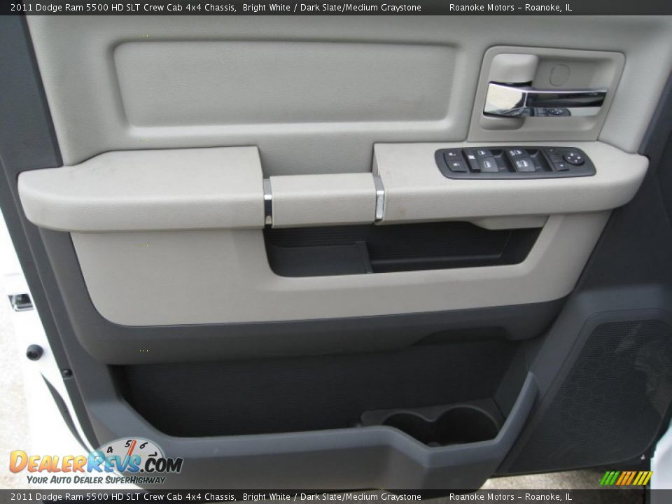 Door Panel of 2011 Dodge Ram 5500 HD SLT Crew Cab 4x4 Chassis Photo #18